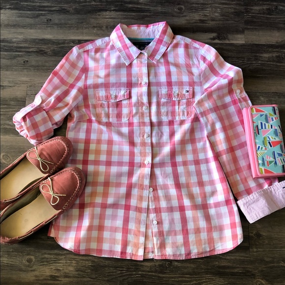 Tommy Hilfiger Tops - 🍀Tommy Hilfiger Button Down Shirt